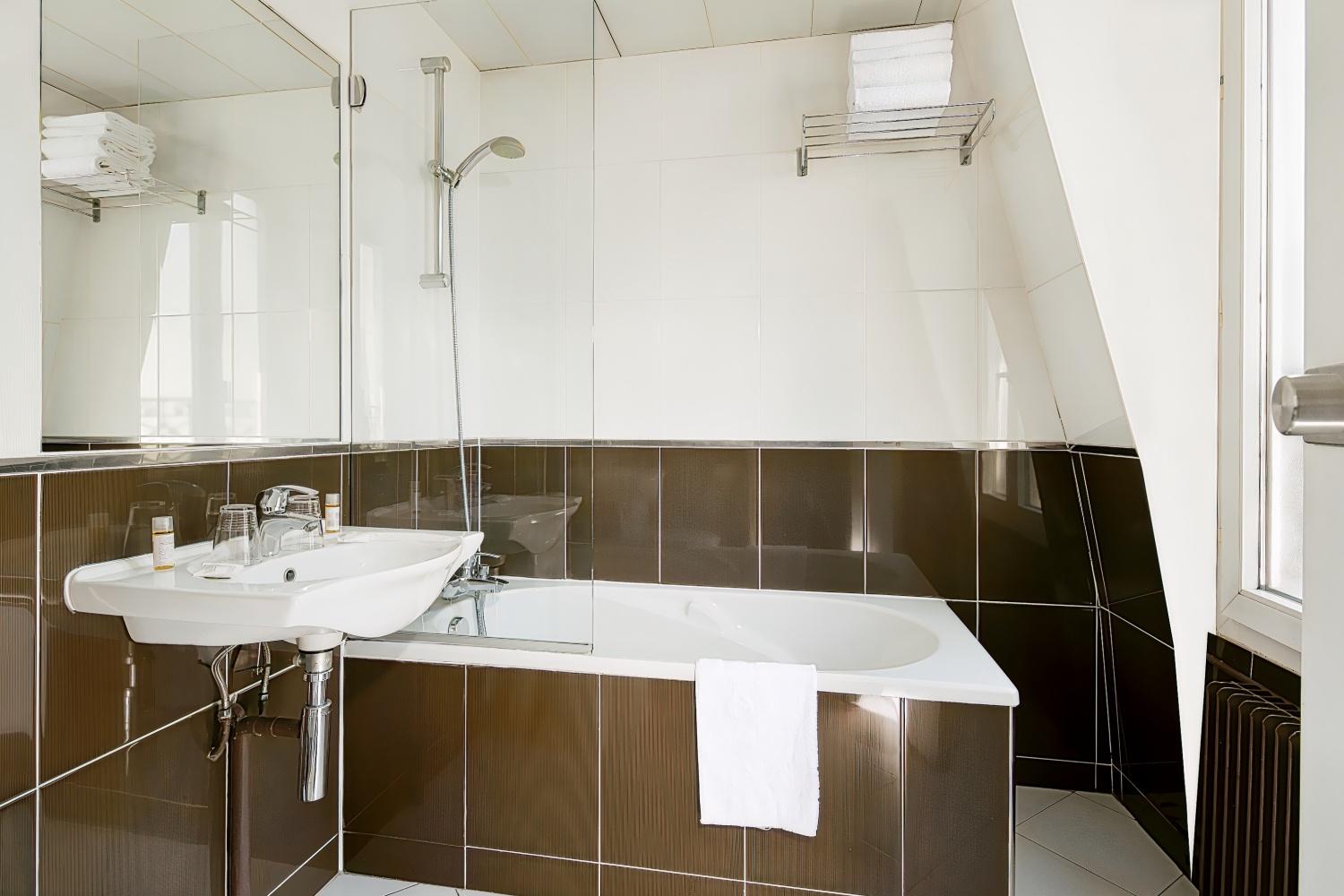 Hôtel Espace Champerret