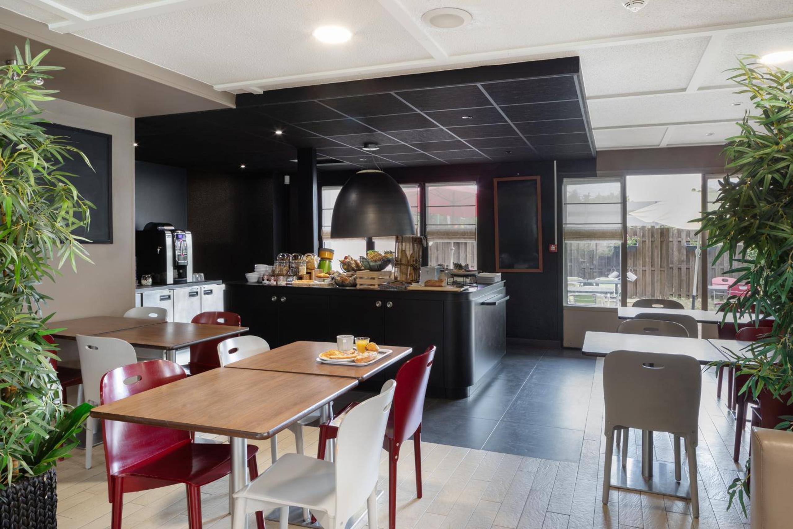 Campanile Morangis Orly