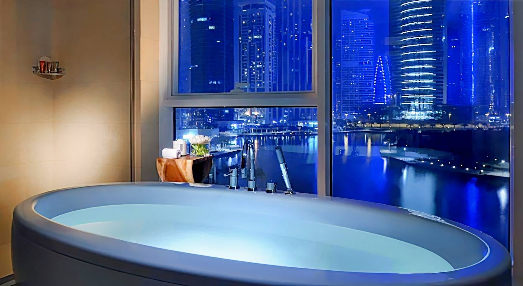 Mövenpick Hotel Jumeirah Lakes Towers