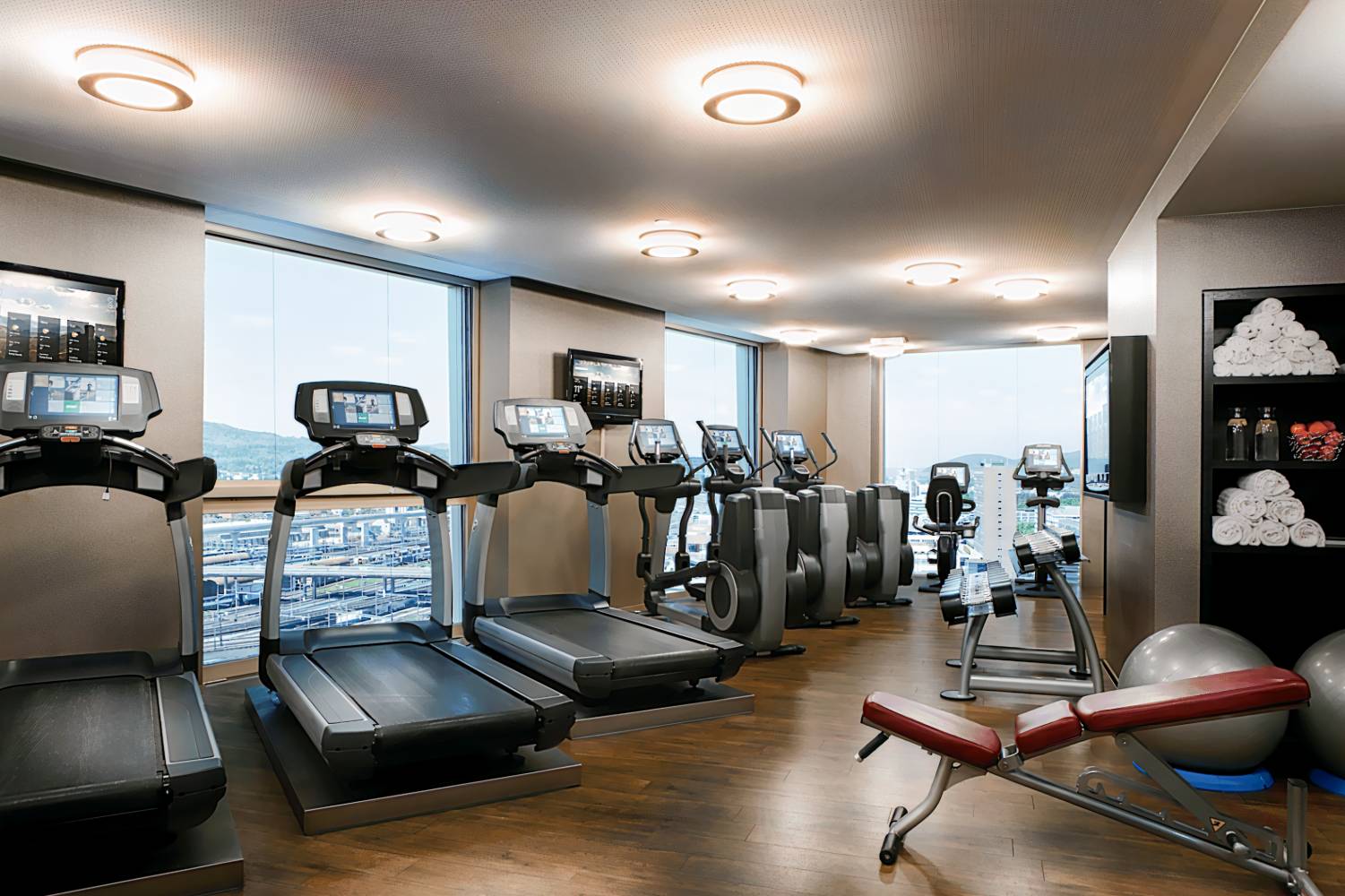 Renaissance Zurich Tower Hotel