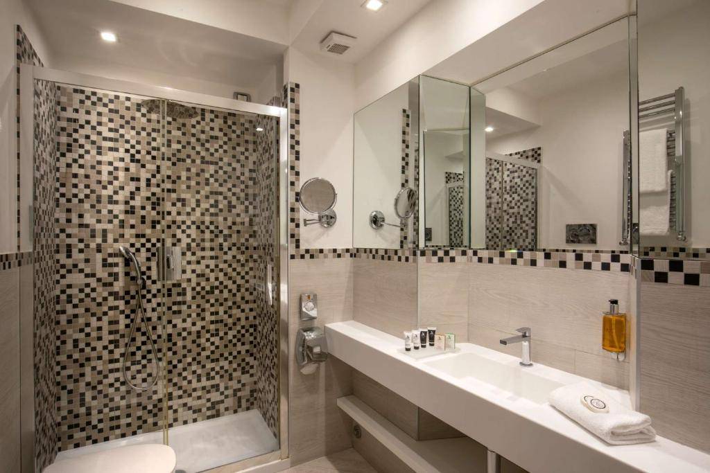 Hotel Diana Roof Garden