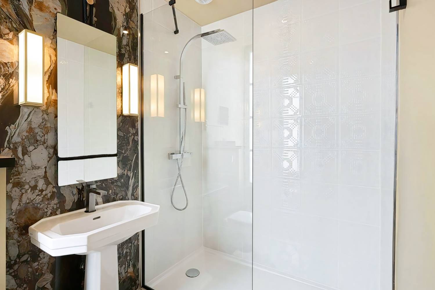 Hotel Le Rocroy Gare du Nord