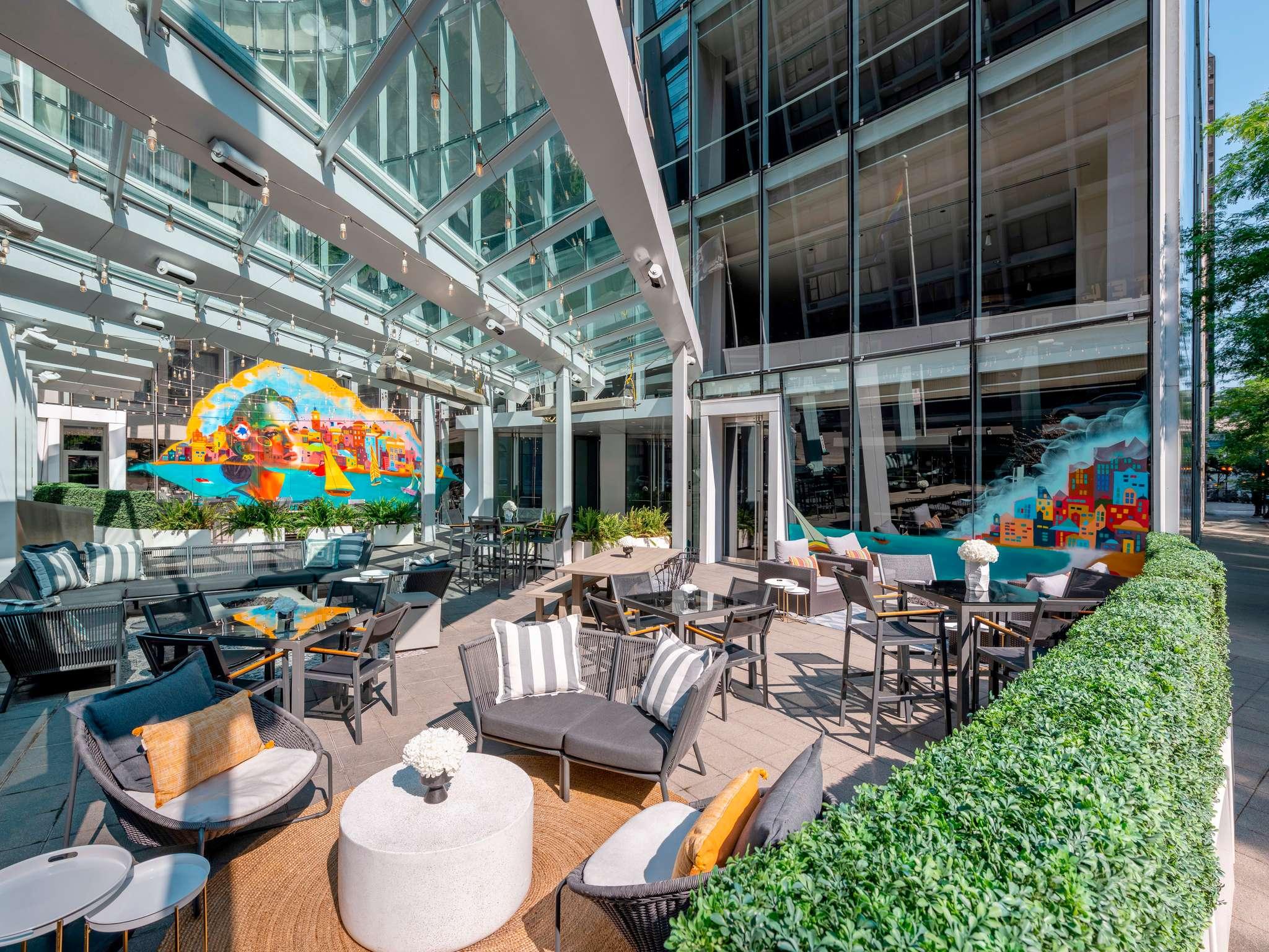 Sofitel Chicago Magnificent Mile