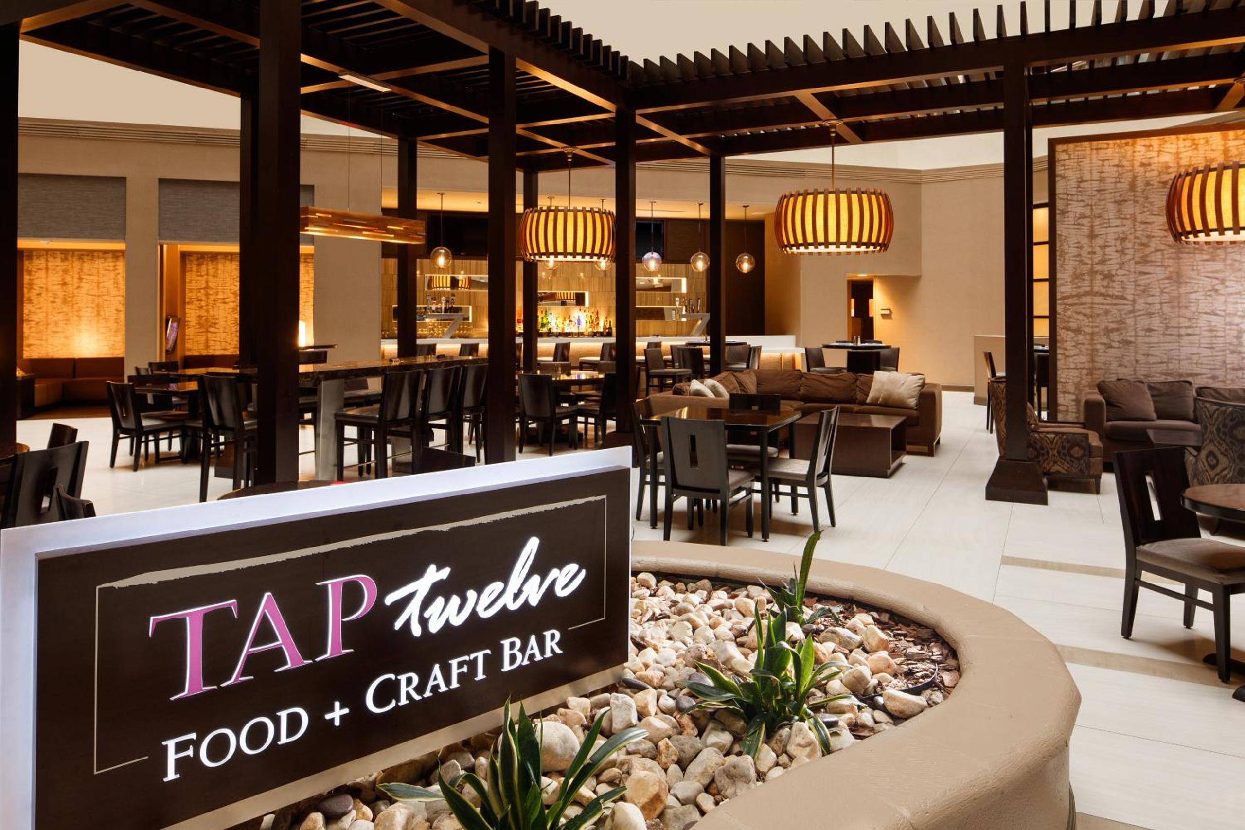 Embassy Suites by Hilton Crystal City National Airport