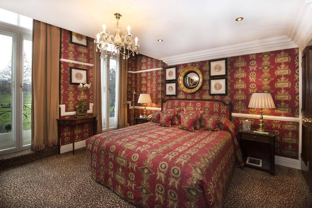 The Milestone Hotel & Residences