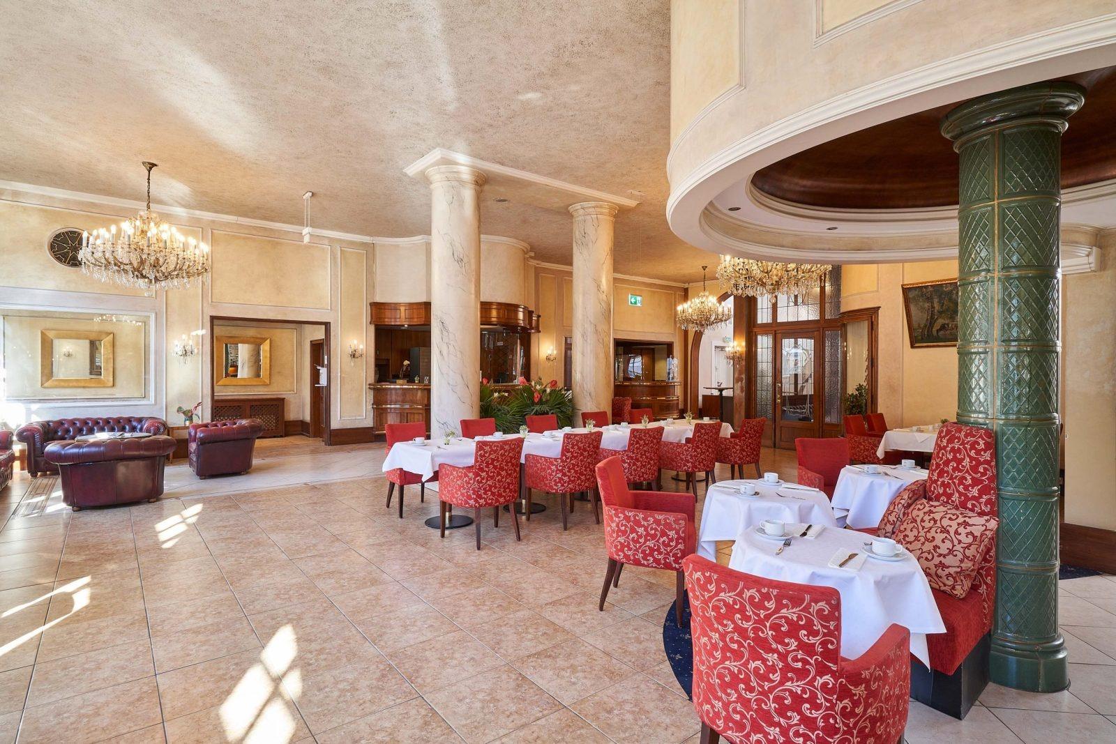 Hotel Monopol - Central Station