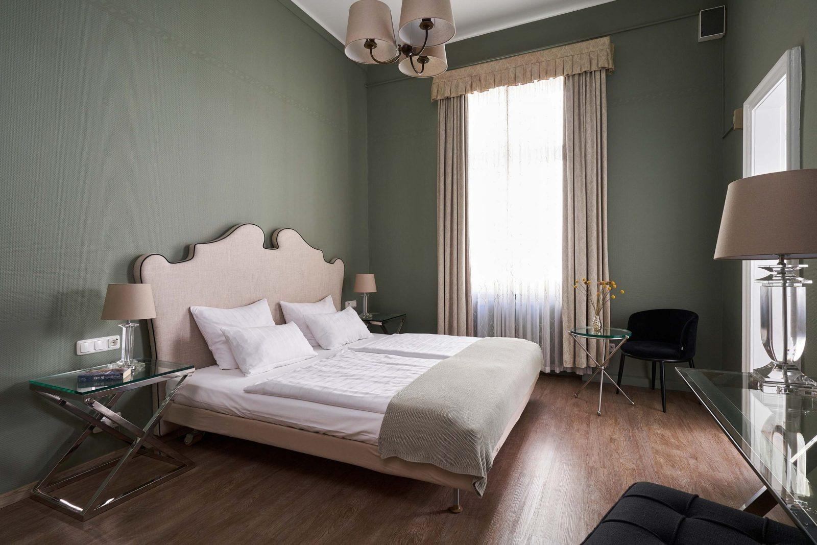 Hotel Monopol - Central Station