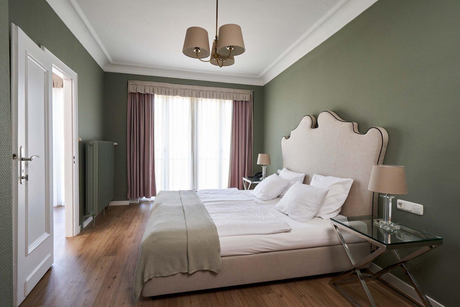 Hotel Monopol - Central Station