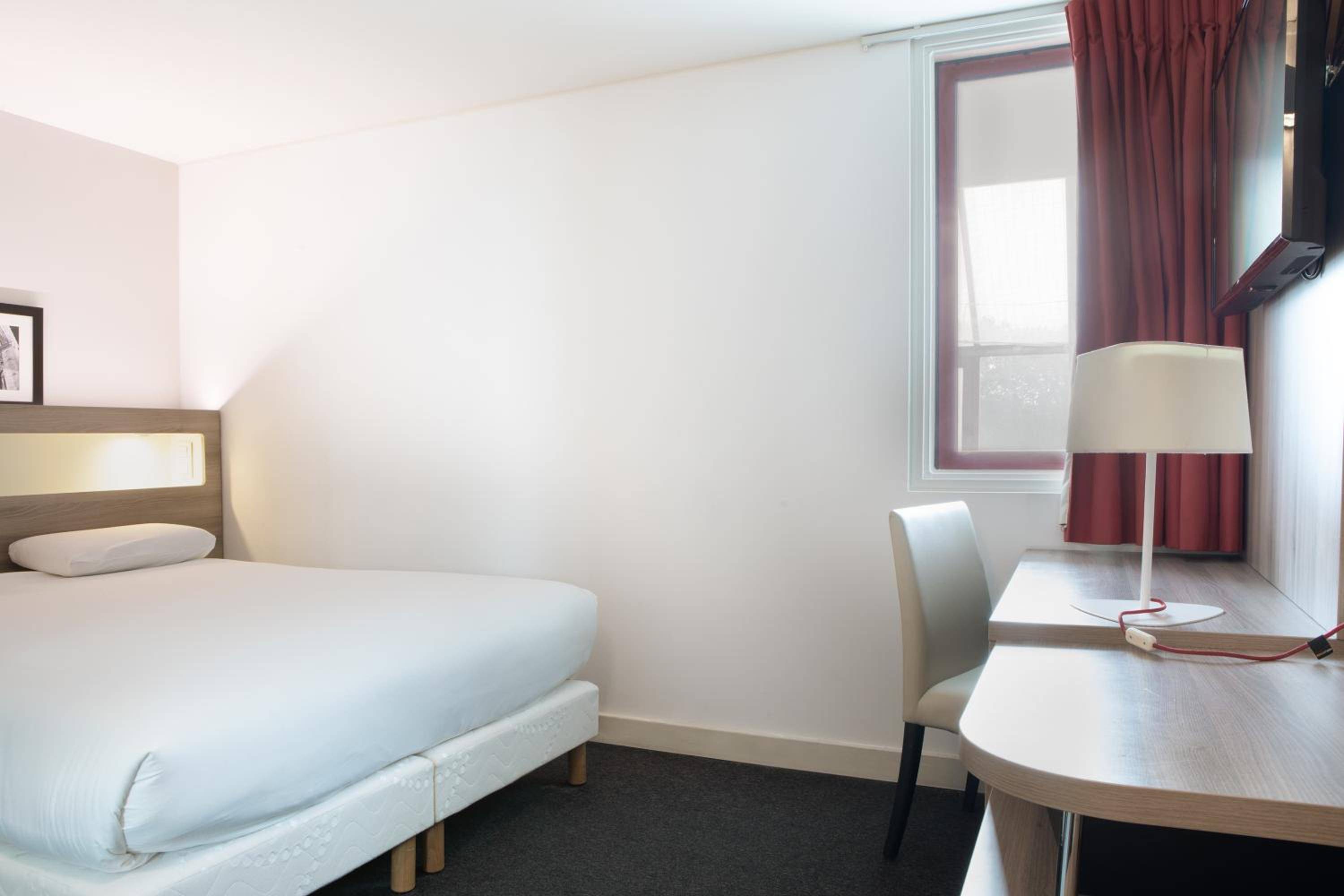 Kyriad Paris Est Bois de Vincennes