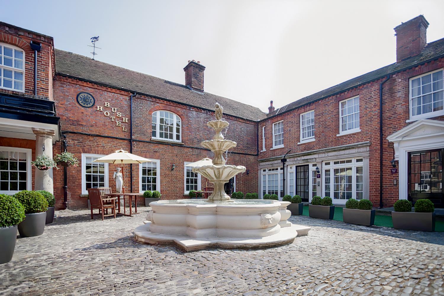 Mercure Farnham Bush Hotel