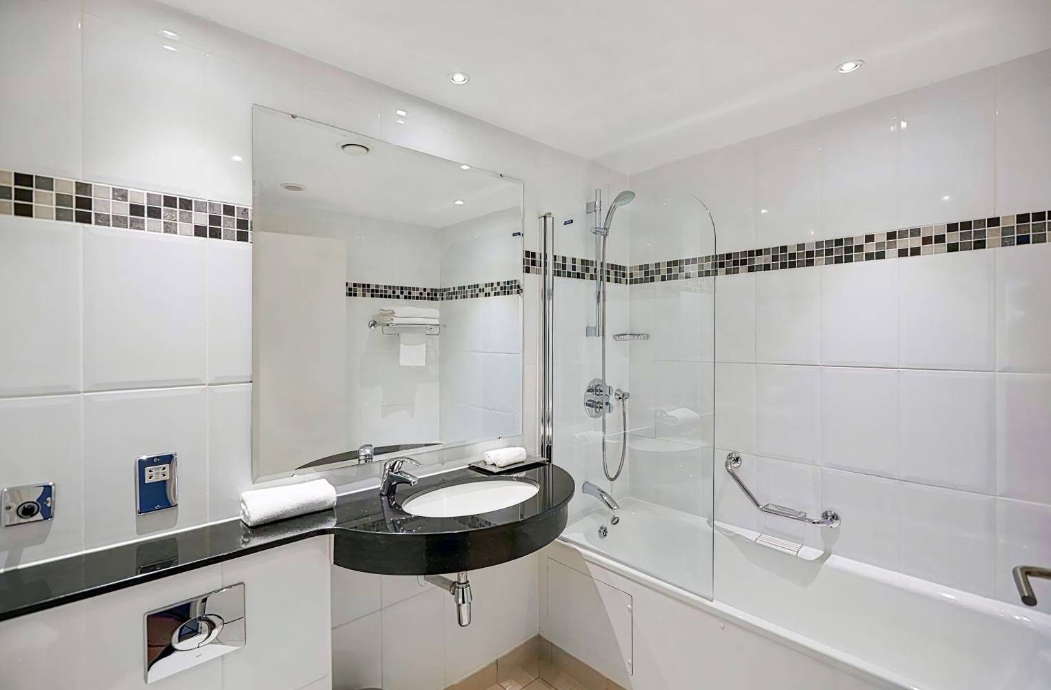 DoubleTree by Hilton Bristol North