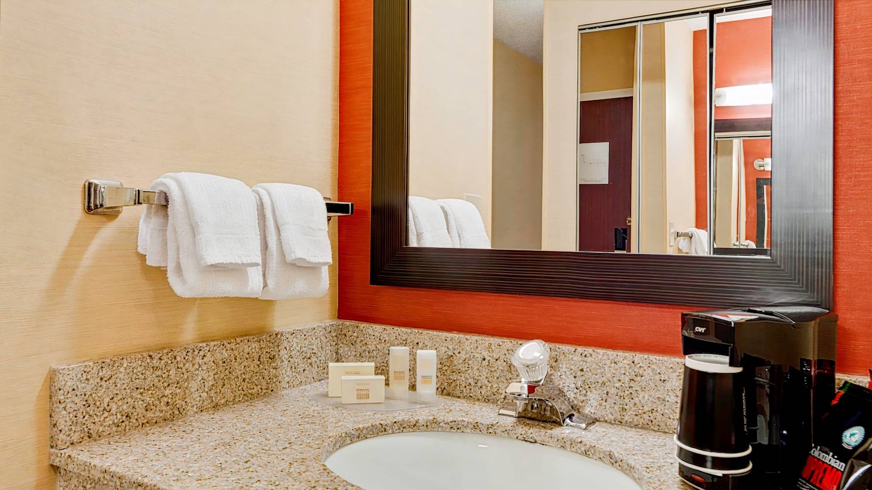 Courtyard by Marriott Chicago Midway Airport