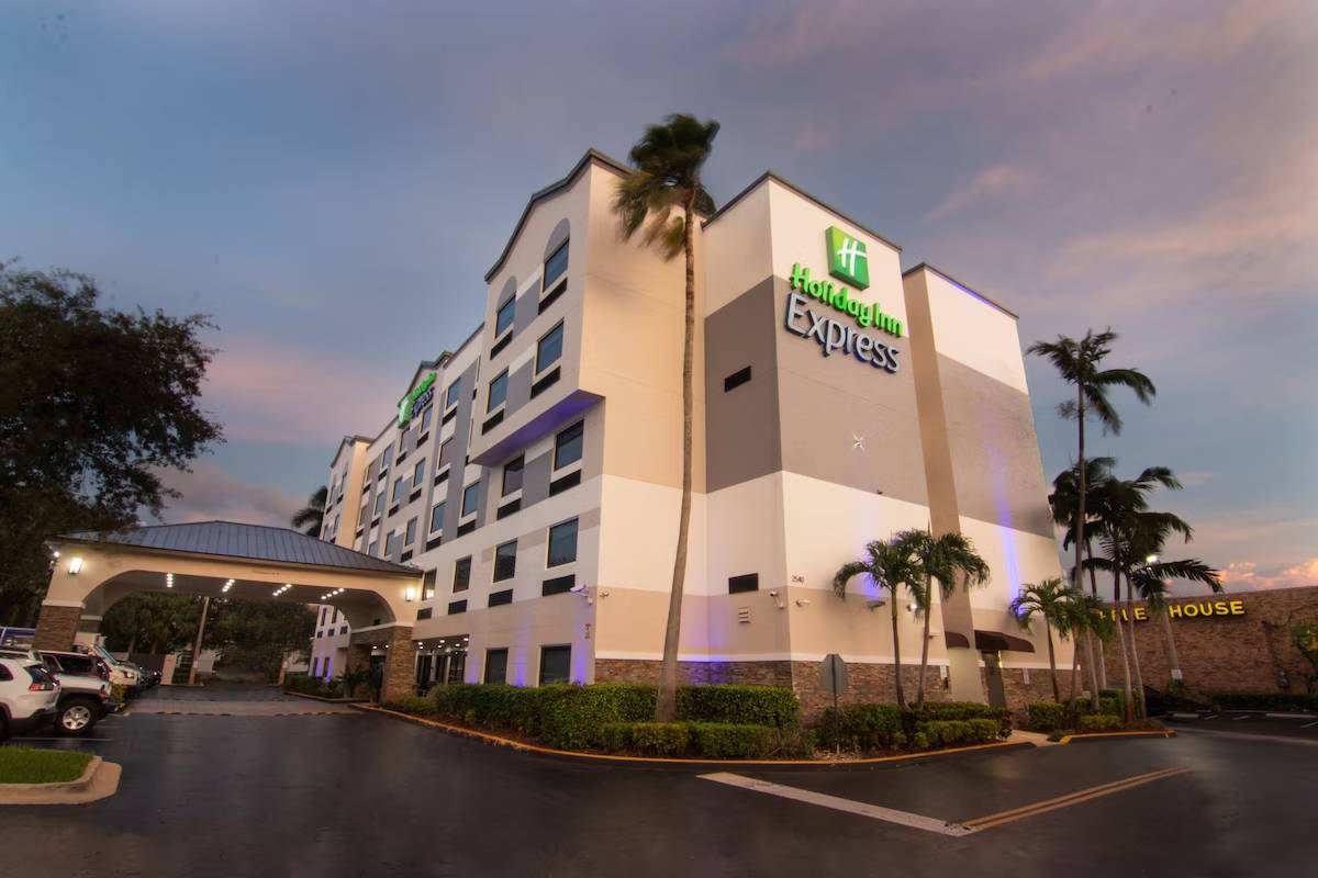Holiday Inn Express & Suites Fort Lauderdale Airport West, an IHG Hotel