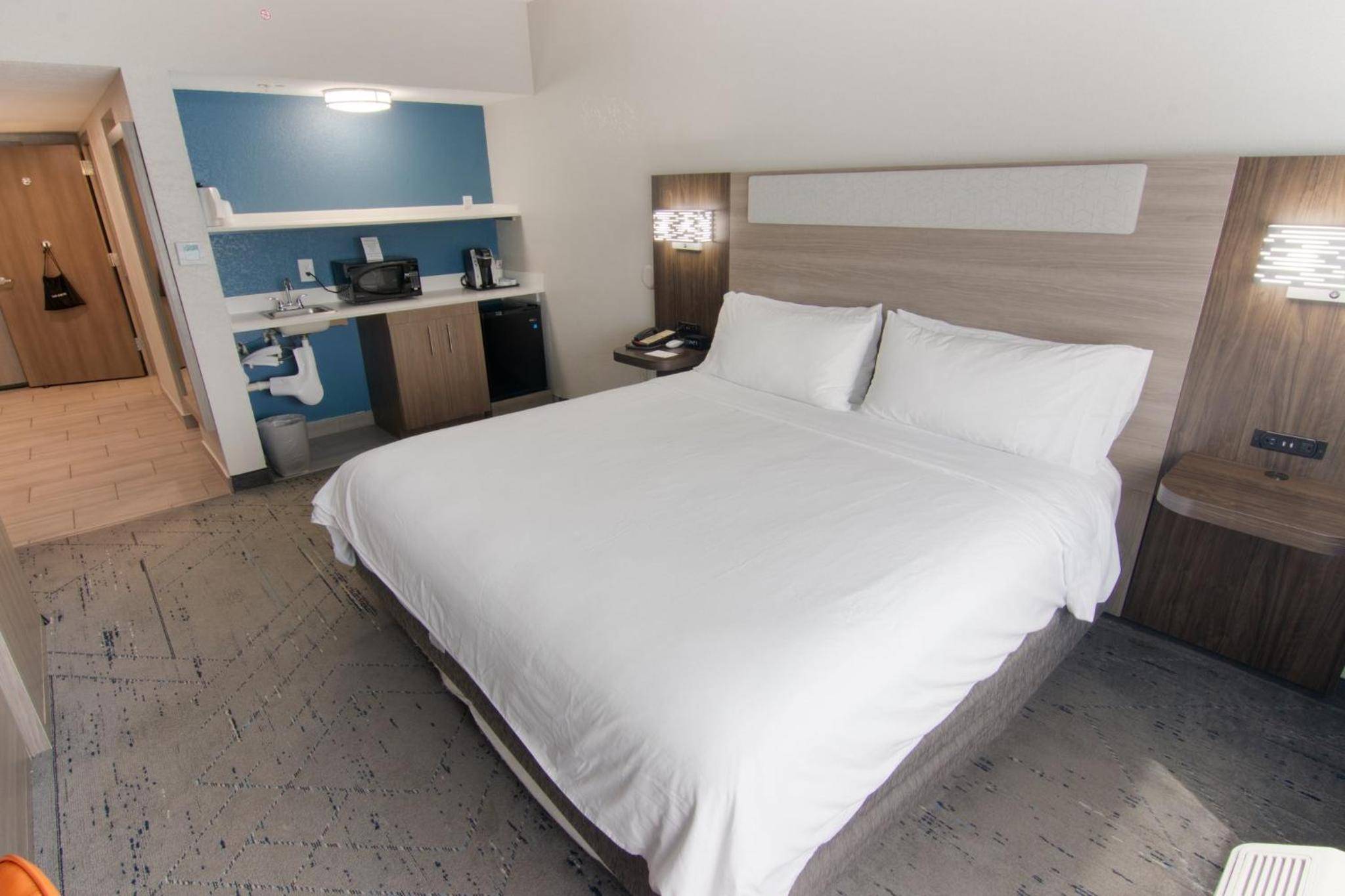 Holiday Inn Express & Suites Fort Lauderdale Airport West, an IHG Hotel