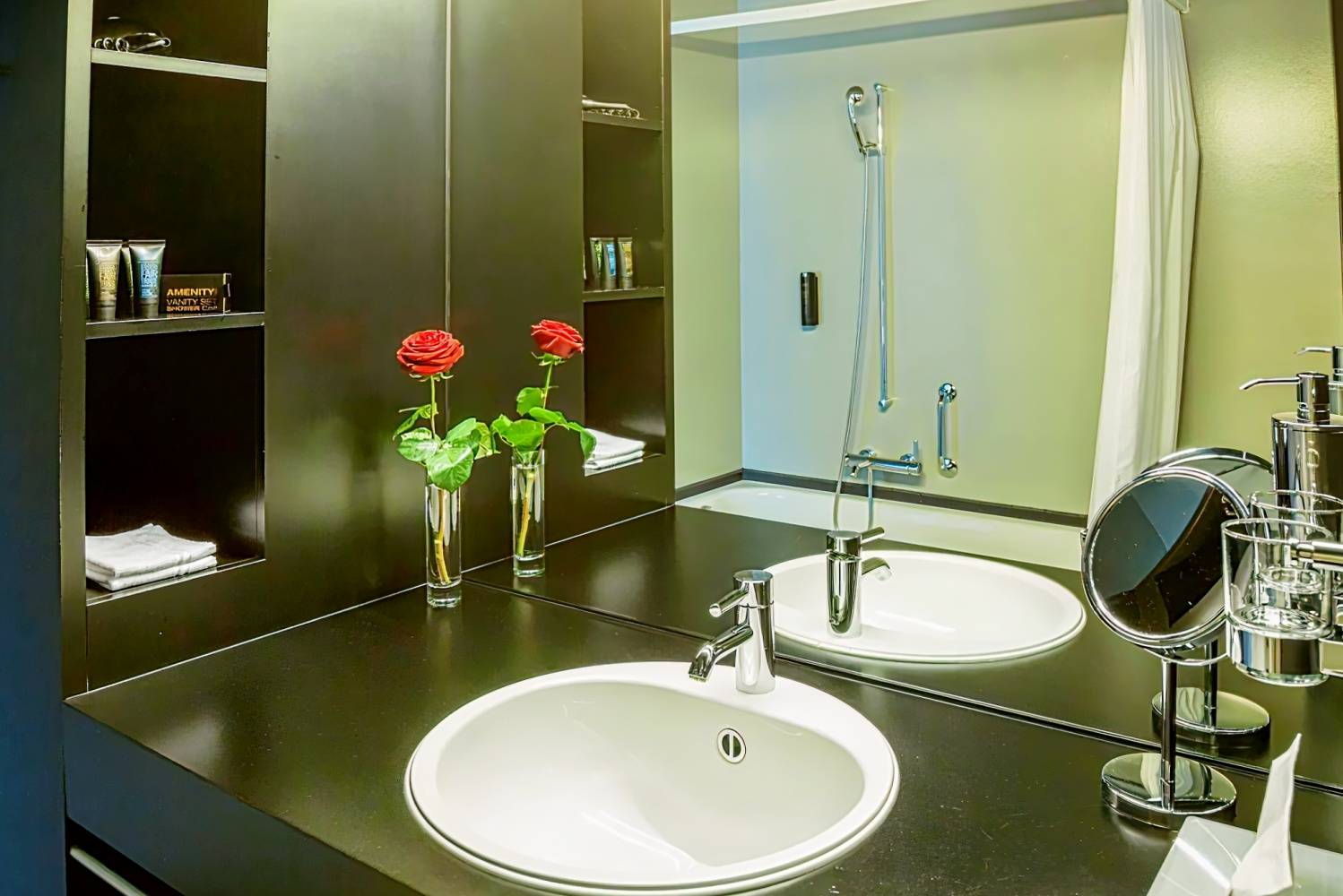 Dasbreitehotel am Rhein