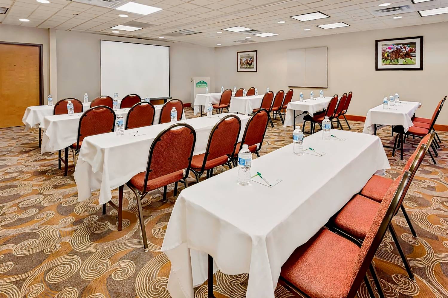 Wingate by Wyndham Arlington Heights