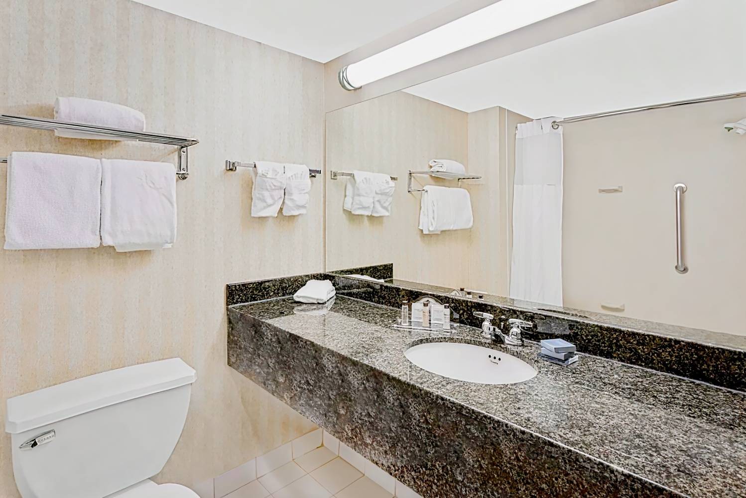 Wingate by Wyndham Arlington Heights