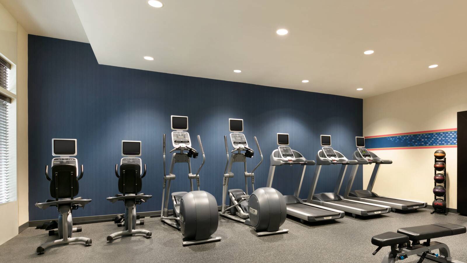 Hampton Inn New York - LaGuardia Airport