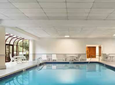 Hampton Inn New York - LaGuardia Airport