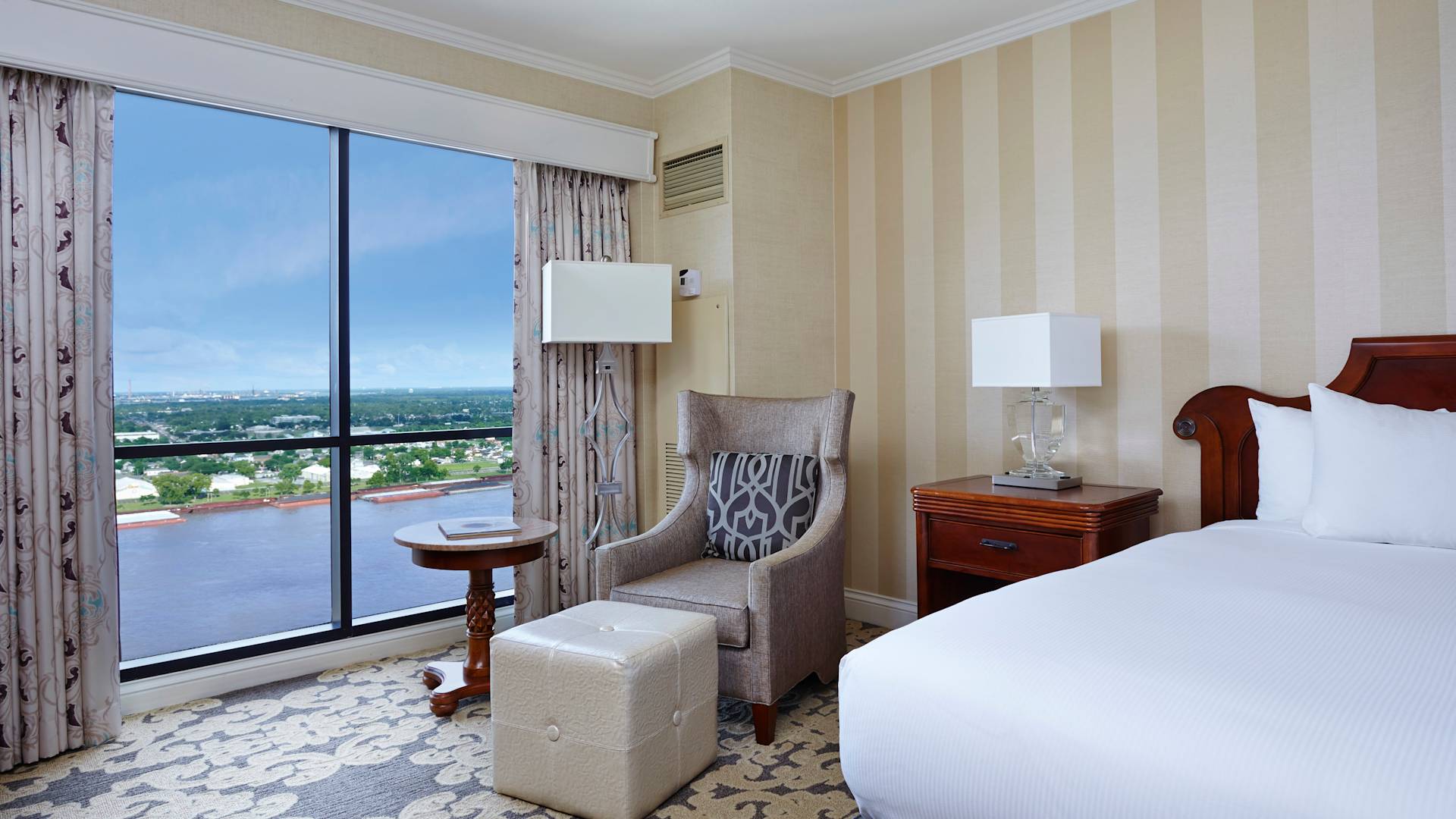 Hilton New Orleans Riverside