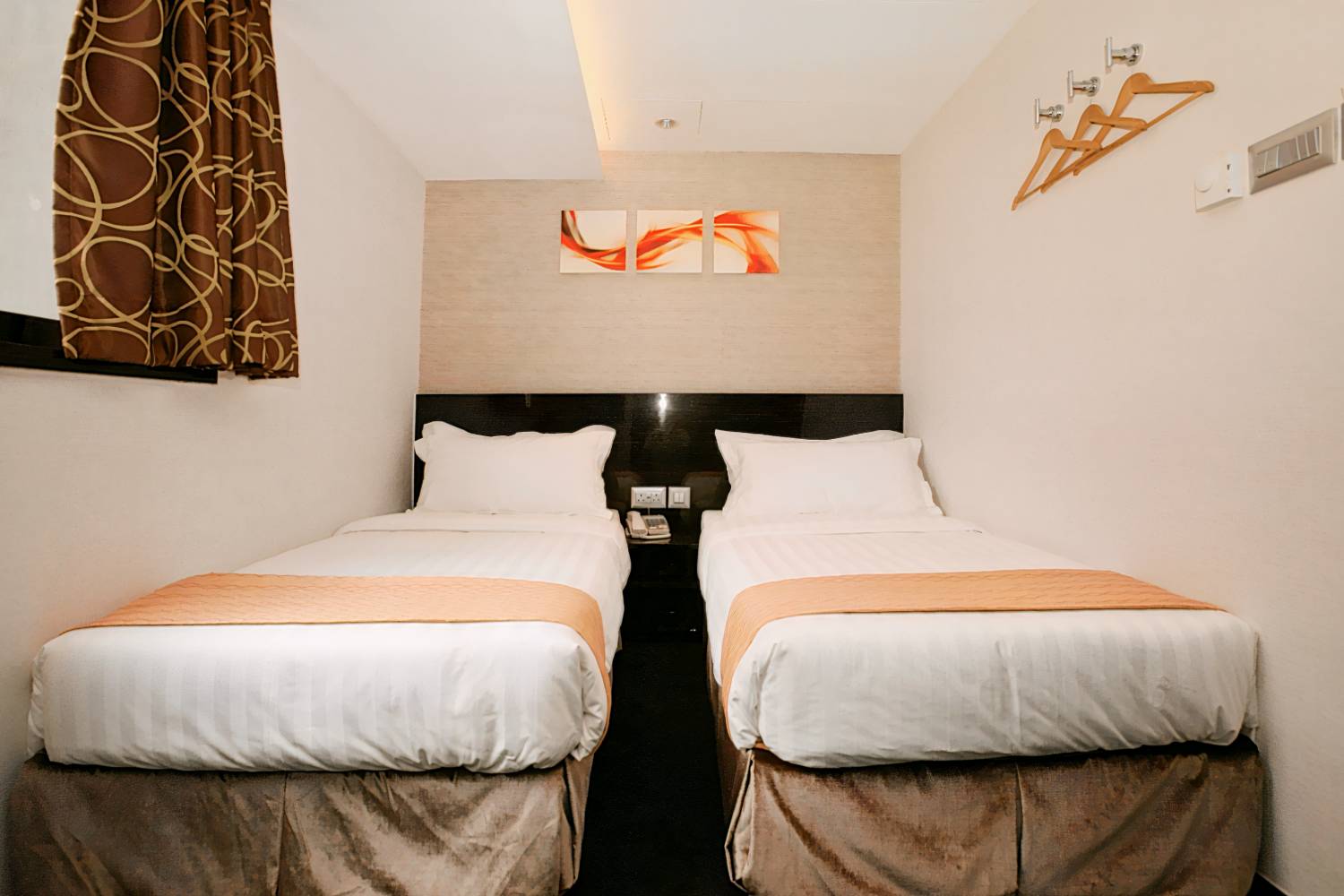 Noble Park Hotel (inactive)