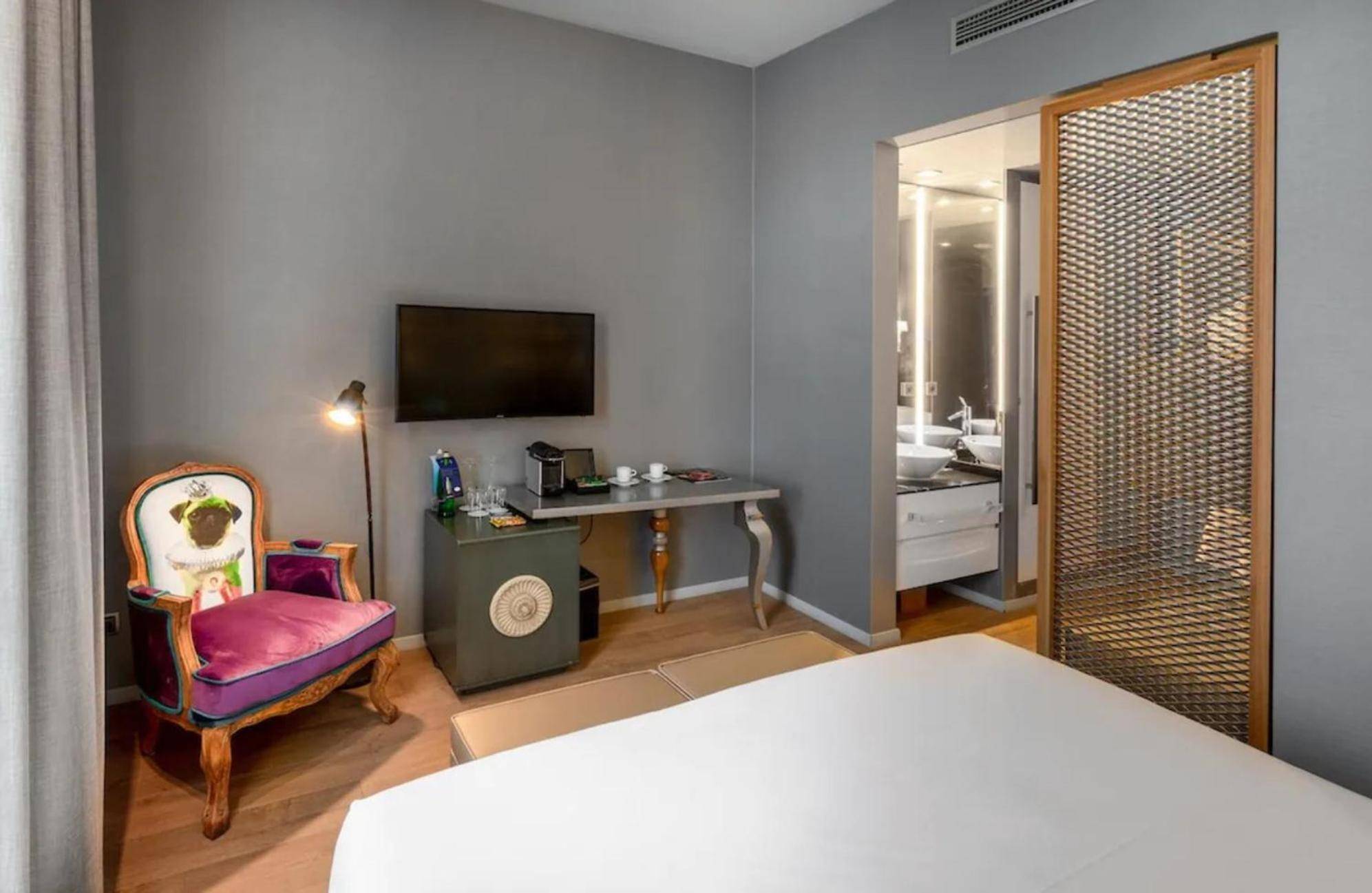 987 Design Prague Hotel