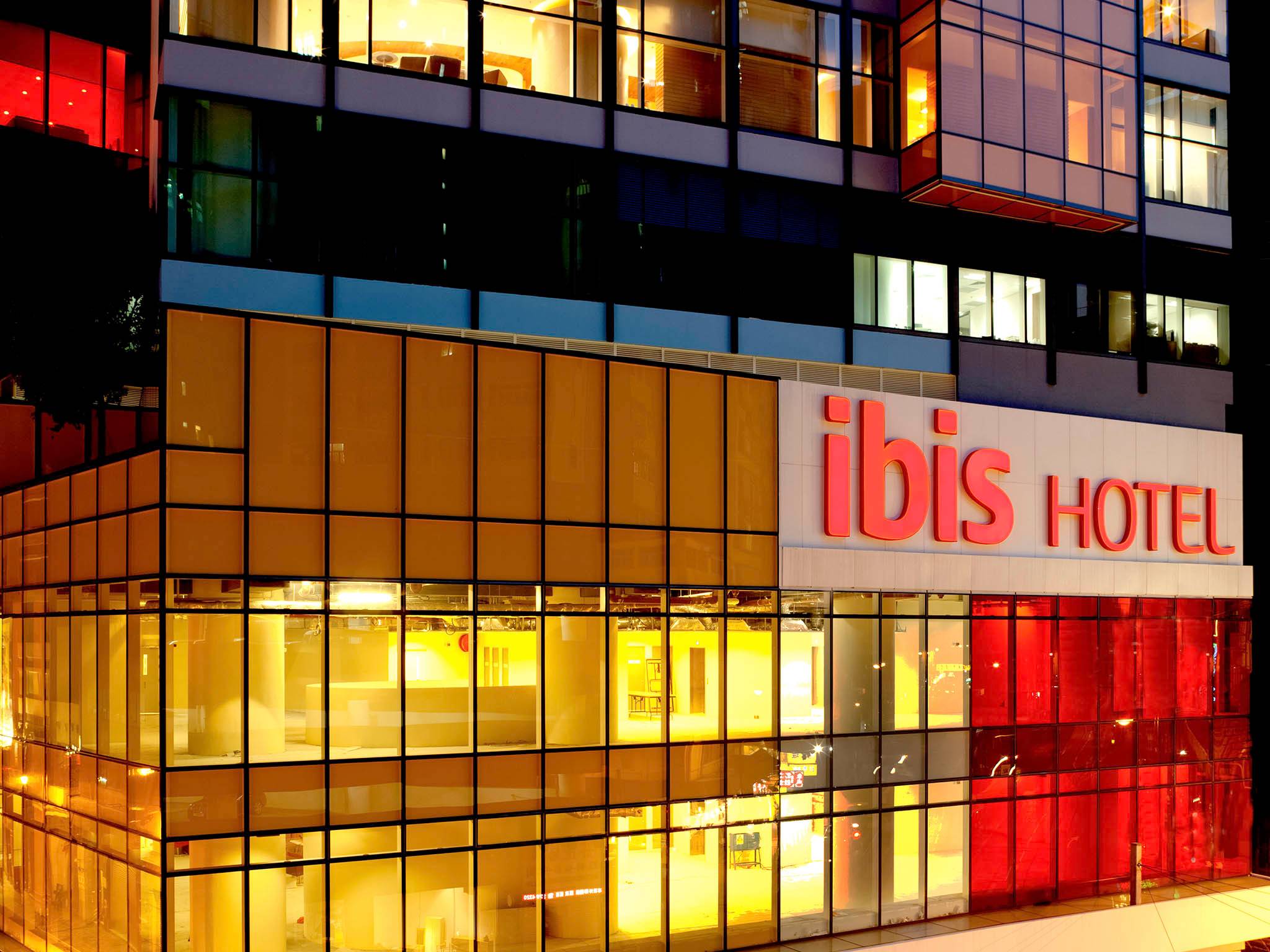 Ibis Hong Kong Central and Sheung Wan Hotel