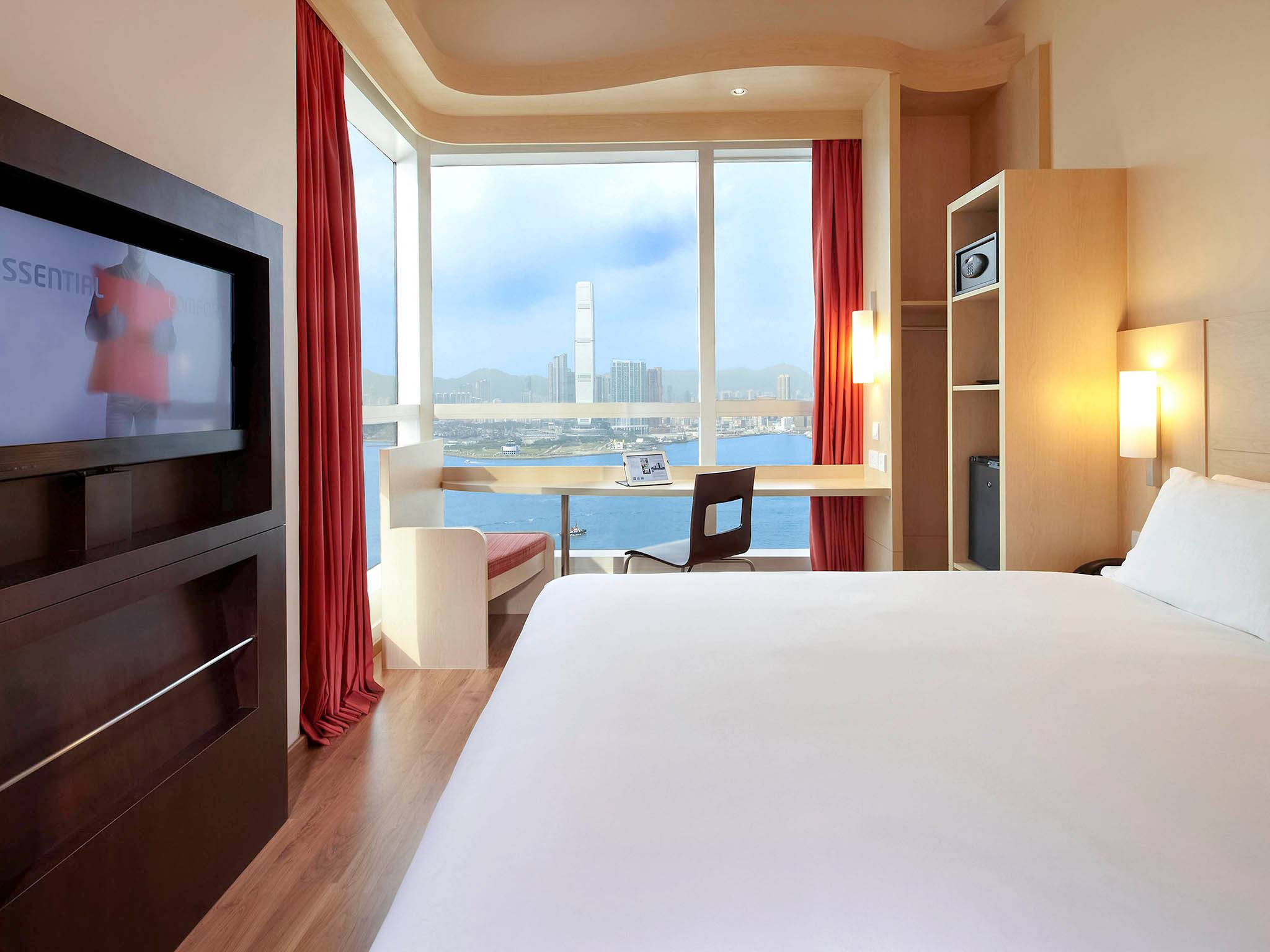 Ibis Hong Kong Central and Sheung Wan Hotel