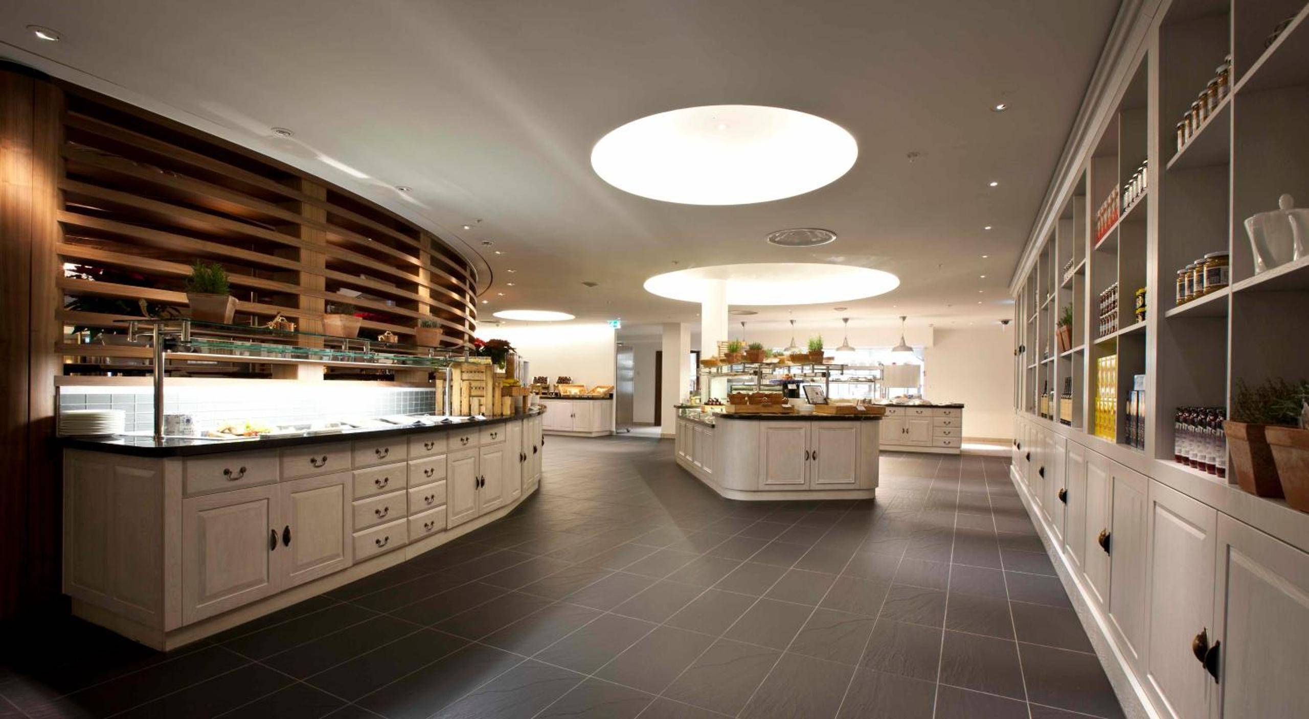 Hilton London Heathrow Airport Terminal 5