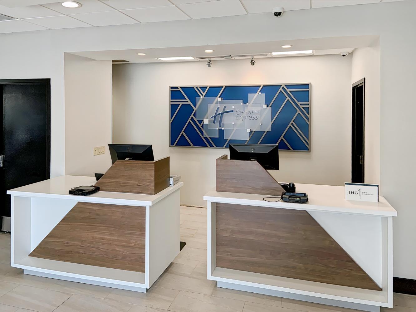 Holiday Inn Express Hotel & Suites Hermosa Beach, an IHG Hotel