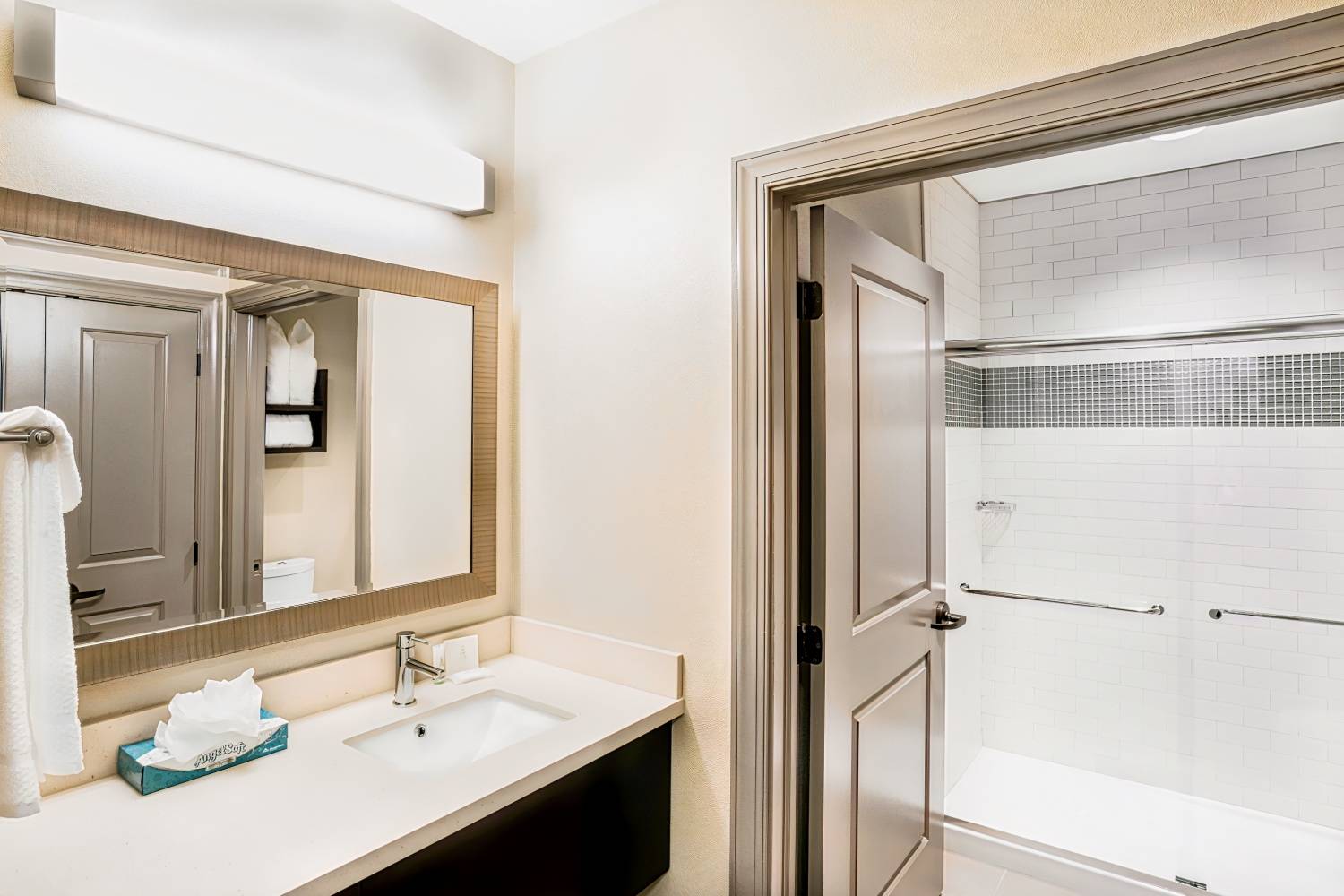 Staybridge Suites Baltimore Inner Harbor