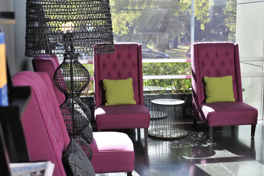 Mercure Melbourne Treasury Gardens