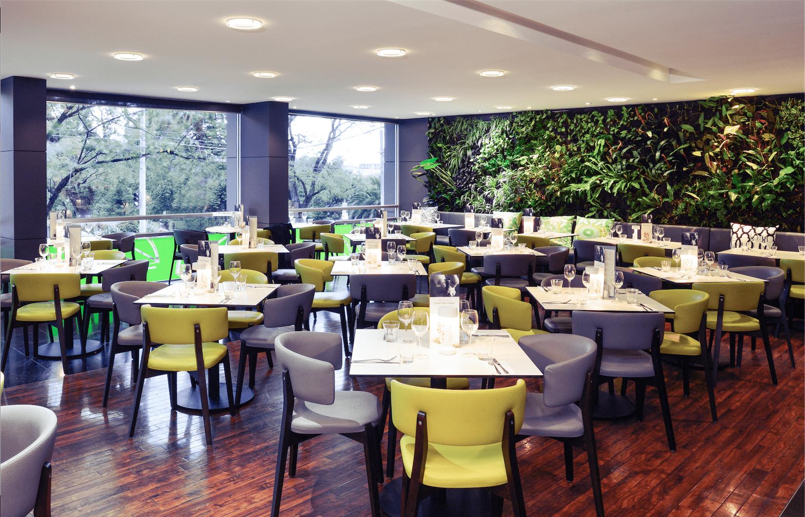 Mercure Melbourne Treasury Gardens