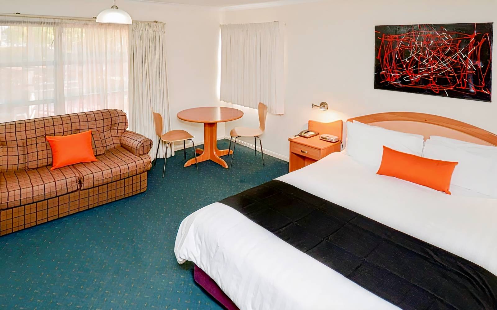 Pegasus Motor Inn & Serviced Apartments