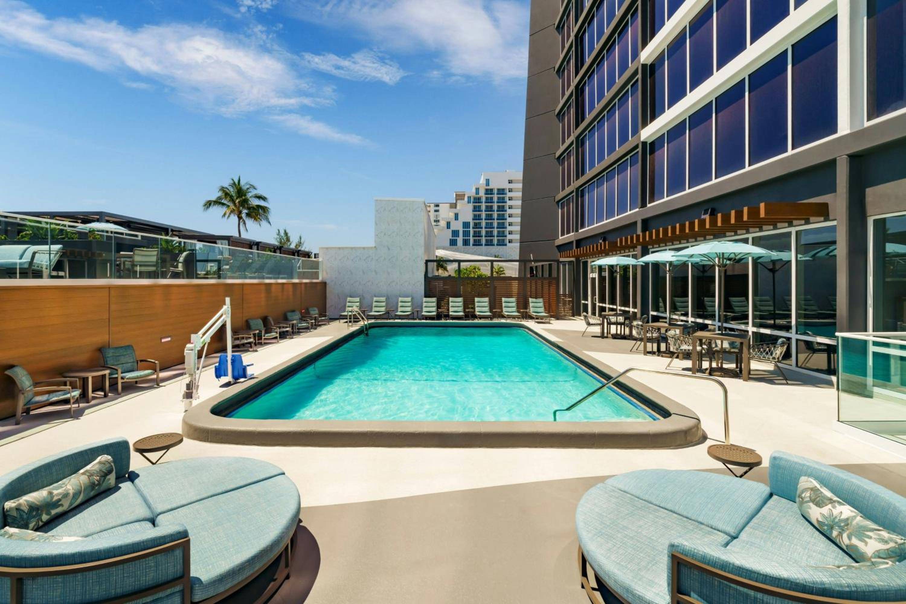 Courtyard by Marriott Oceanside Fort Lauderdale Beach