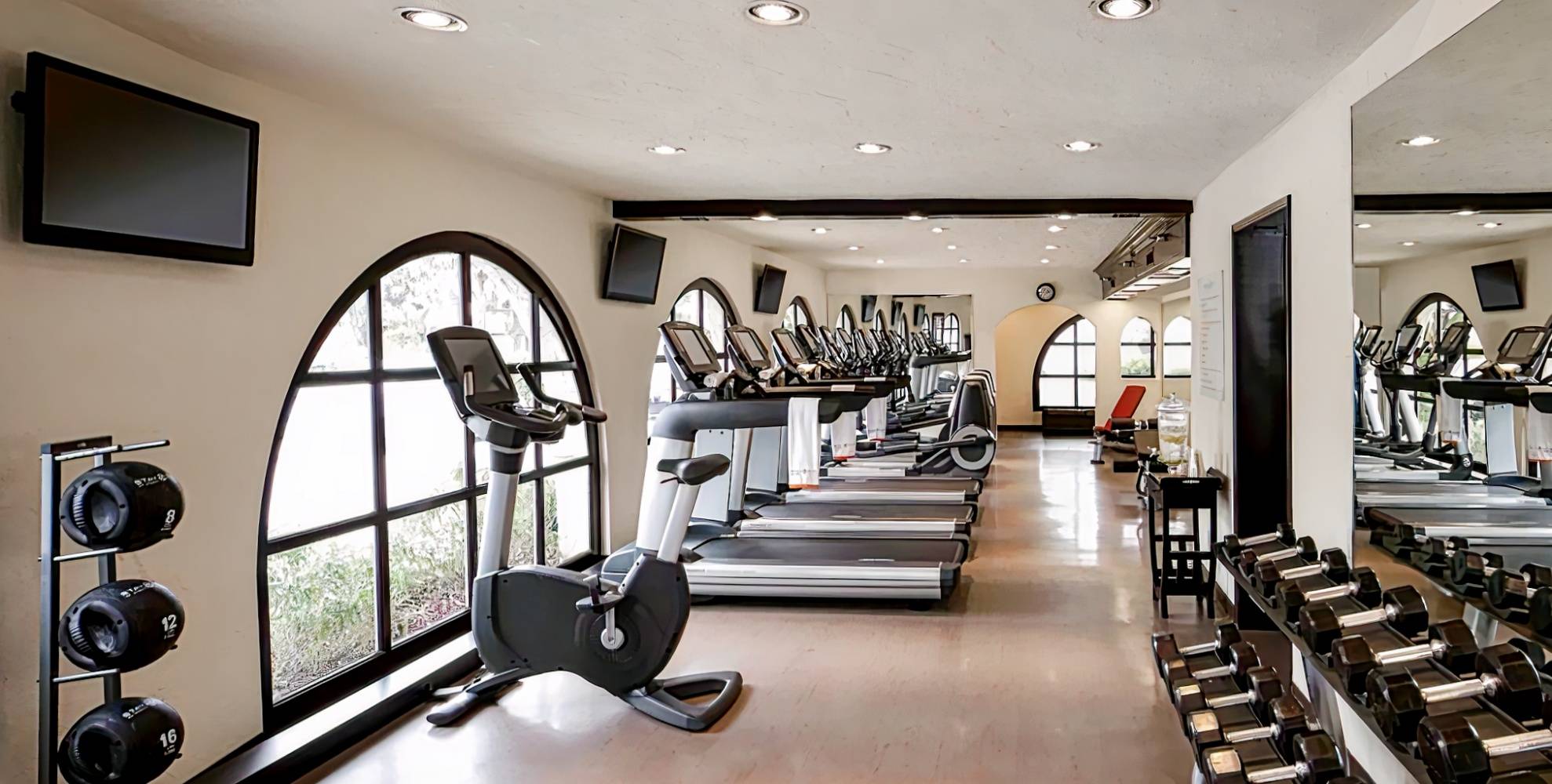 Mar Monte Hotel - The Unbound Collection by Hyatt