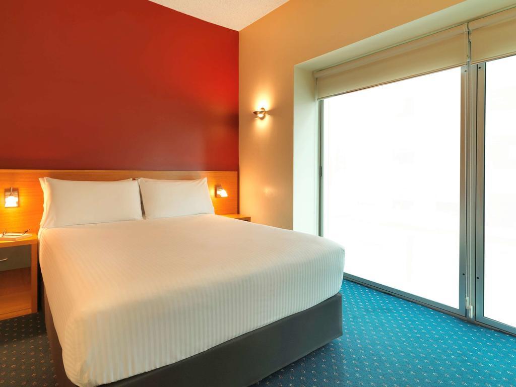 ibis Melbourne Little Bourke Street