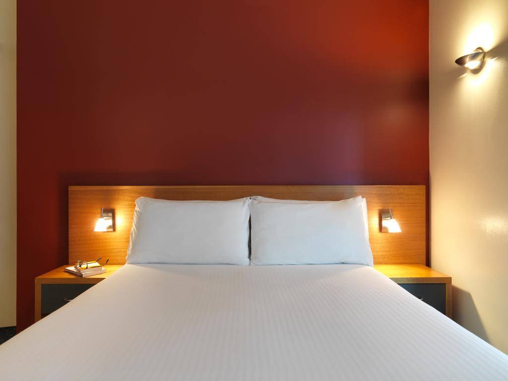 ibis Melbourne Little Bourke Street