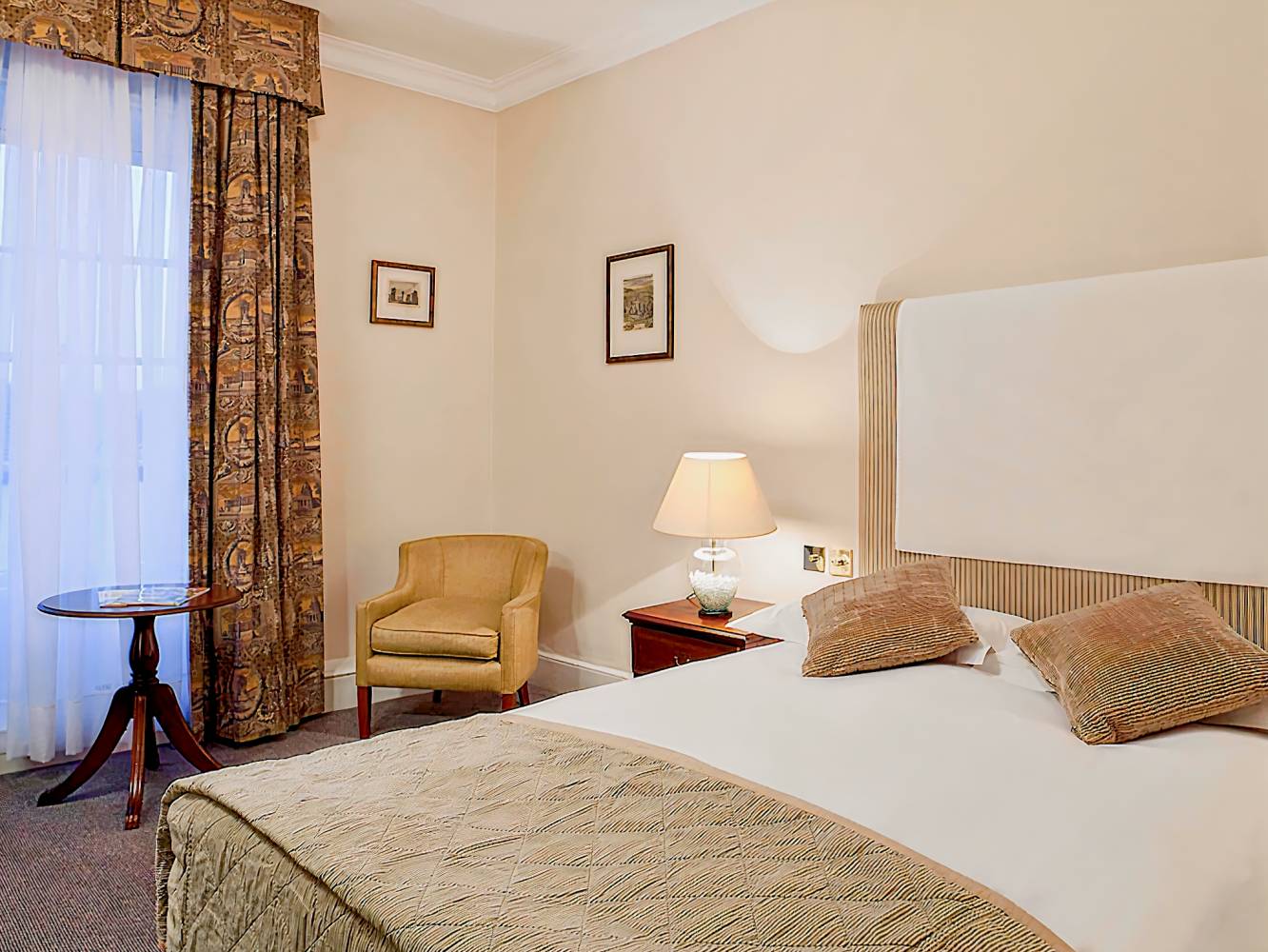 Mercure Salisbury White Hart Hotel