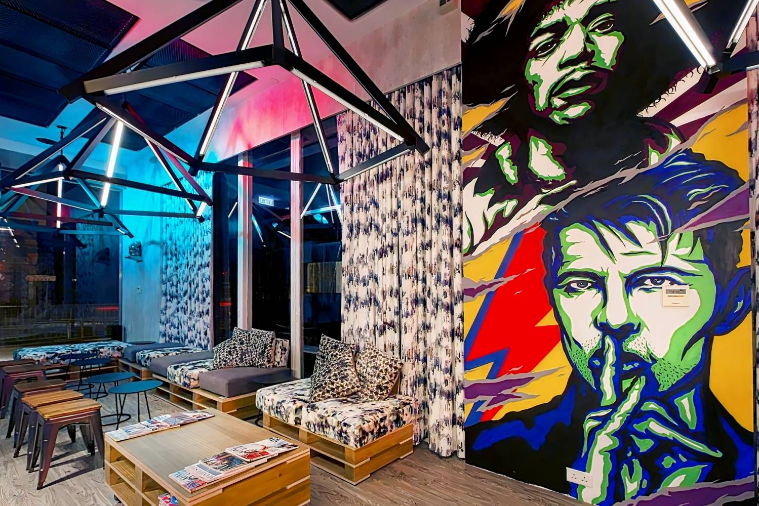 Mojo Nomad Aberdeen Harbour by Ovolo