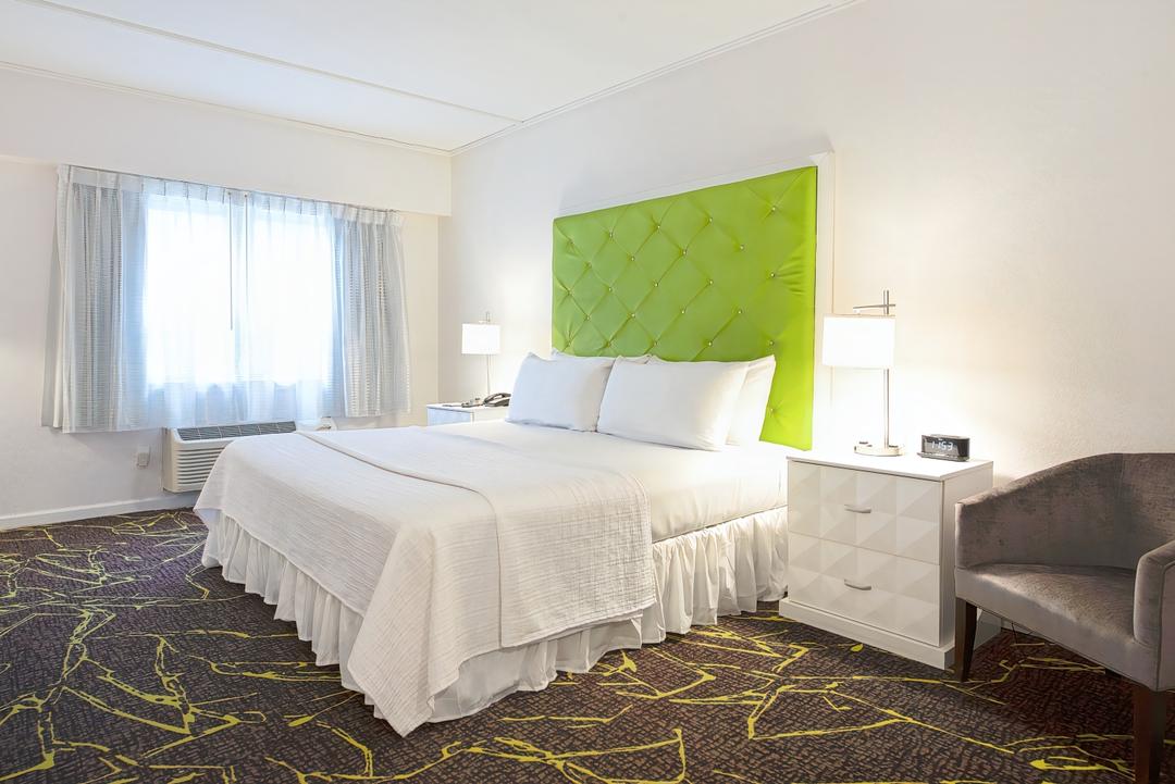 The Roslyn, Tapestry Collection by Hilton