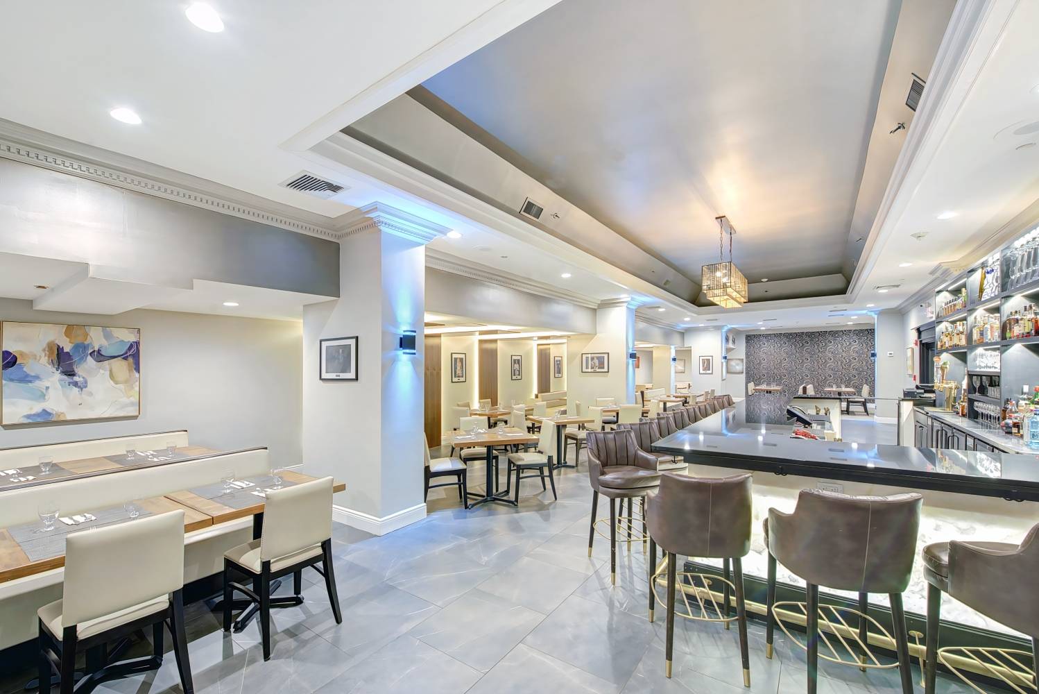 The Roslyn, Tapestry Collection by Hilton