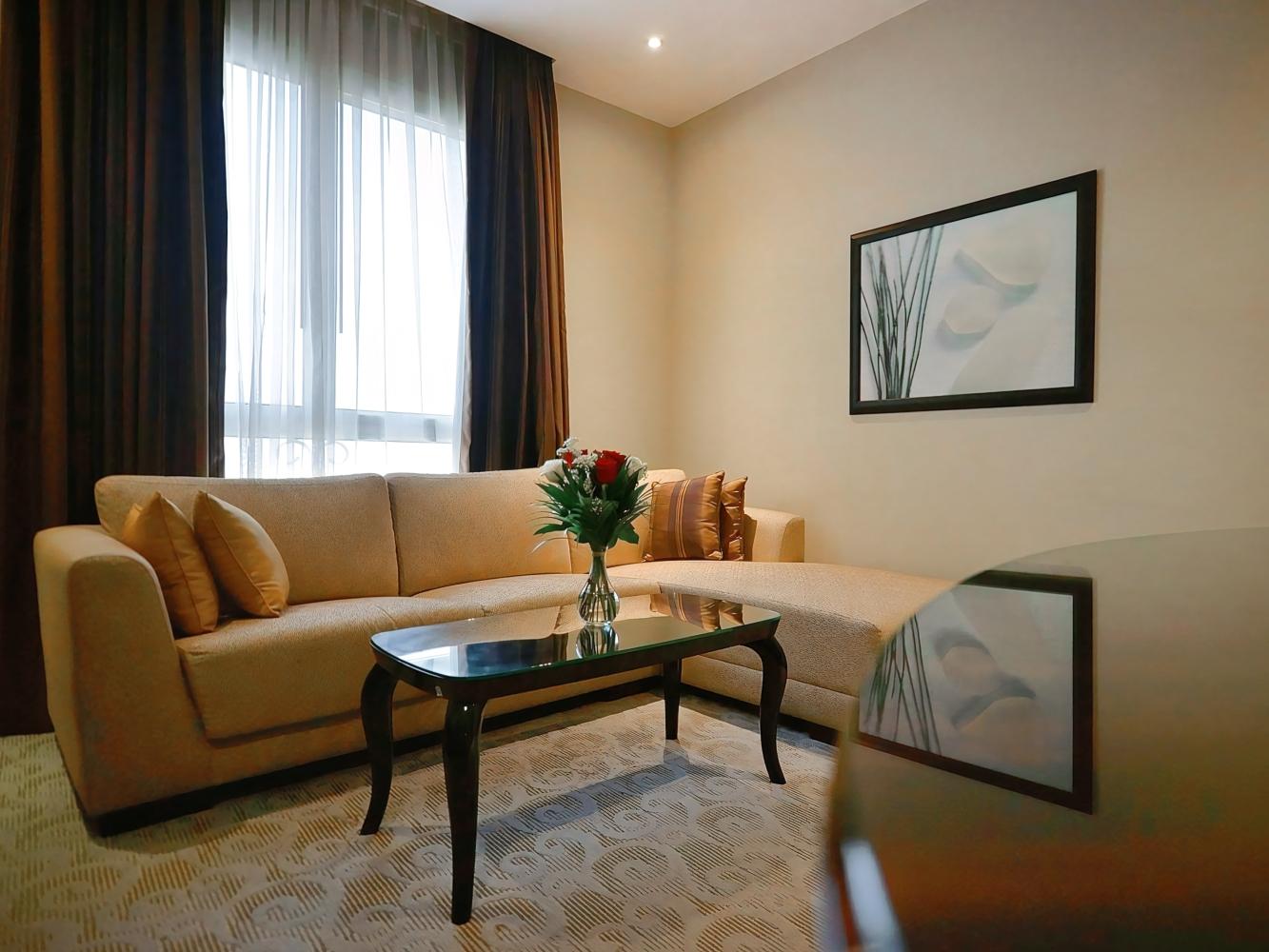 Strato Hotel By Warwick