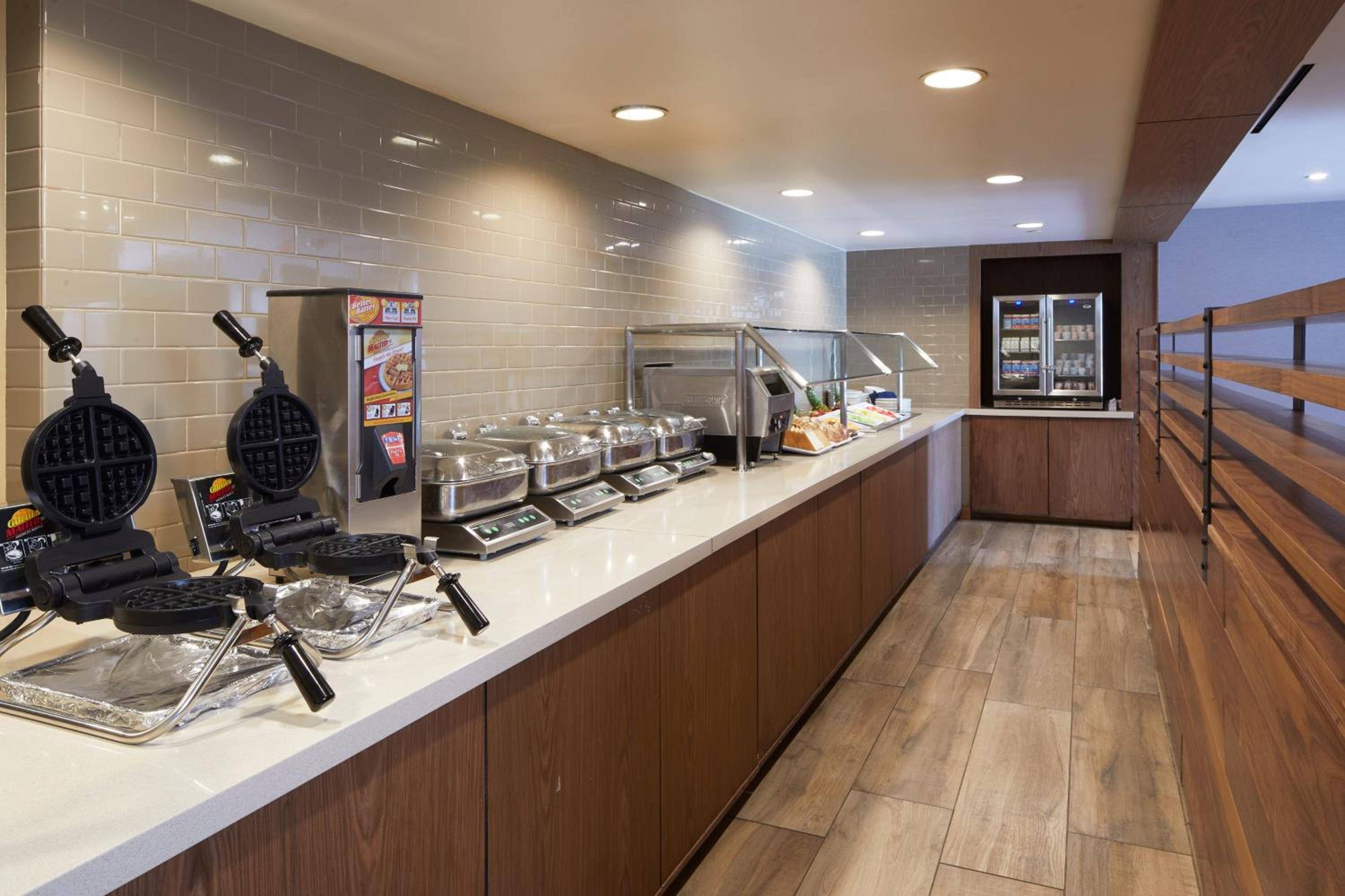 Four Points by Sheraton Los Angeles Westside