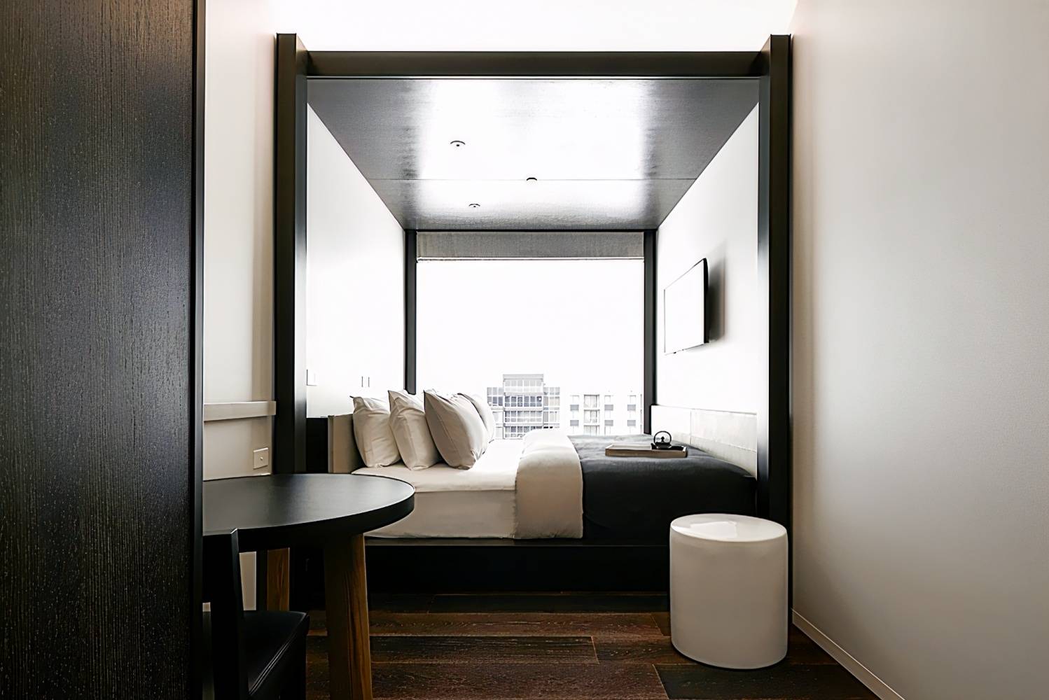 Little National Hotel Canberra