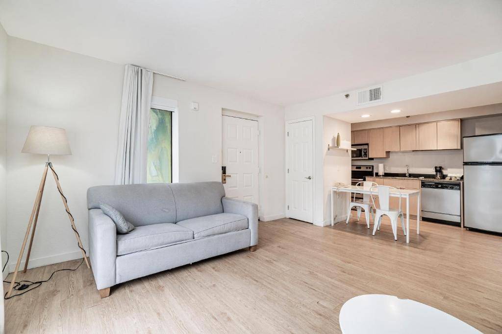 Doral Inn & Suites Miami Airport West